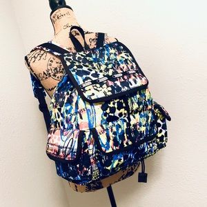 LESPORTSAC LIGHTWEIGHT BACKPACK